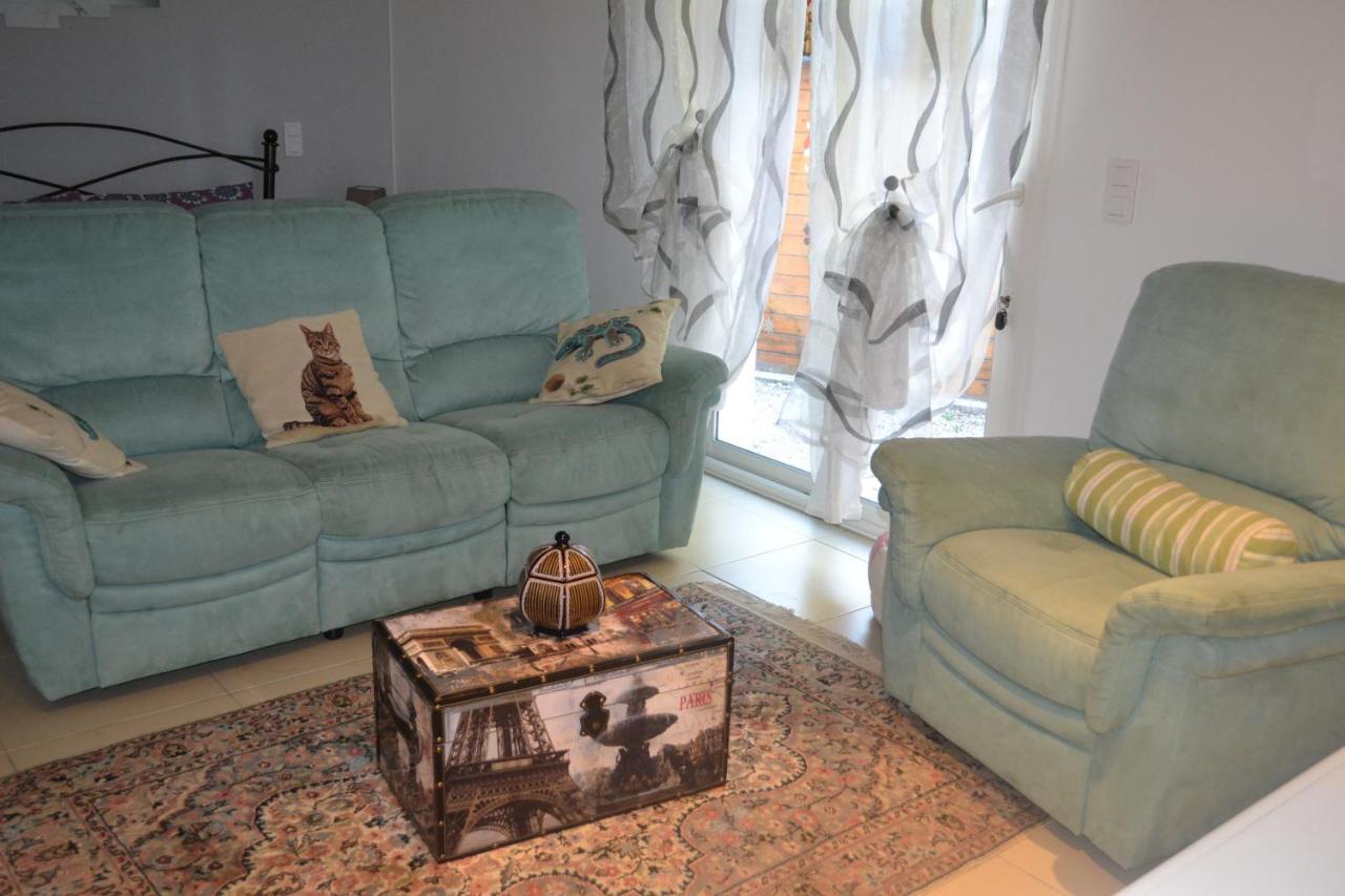 Suite 30 M2 Ideale Pour 2 Personnes Flassans-sur-Issole Luaran gambar