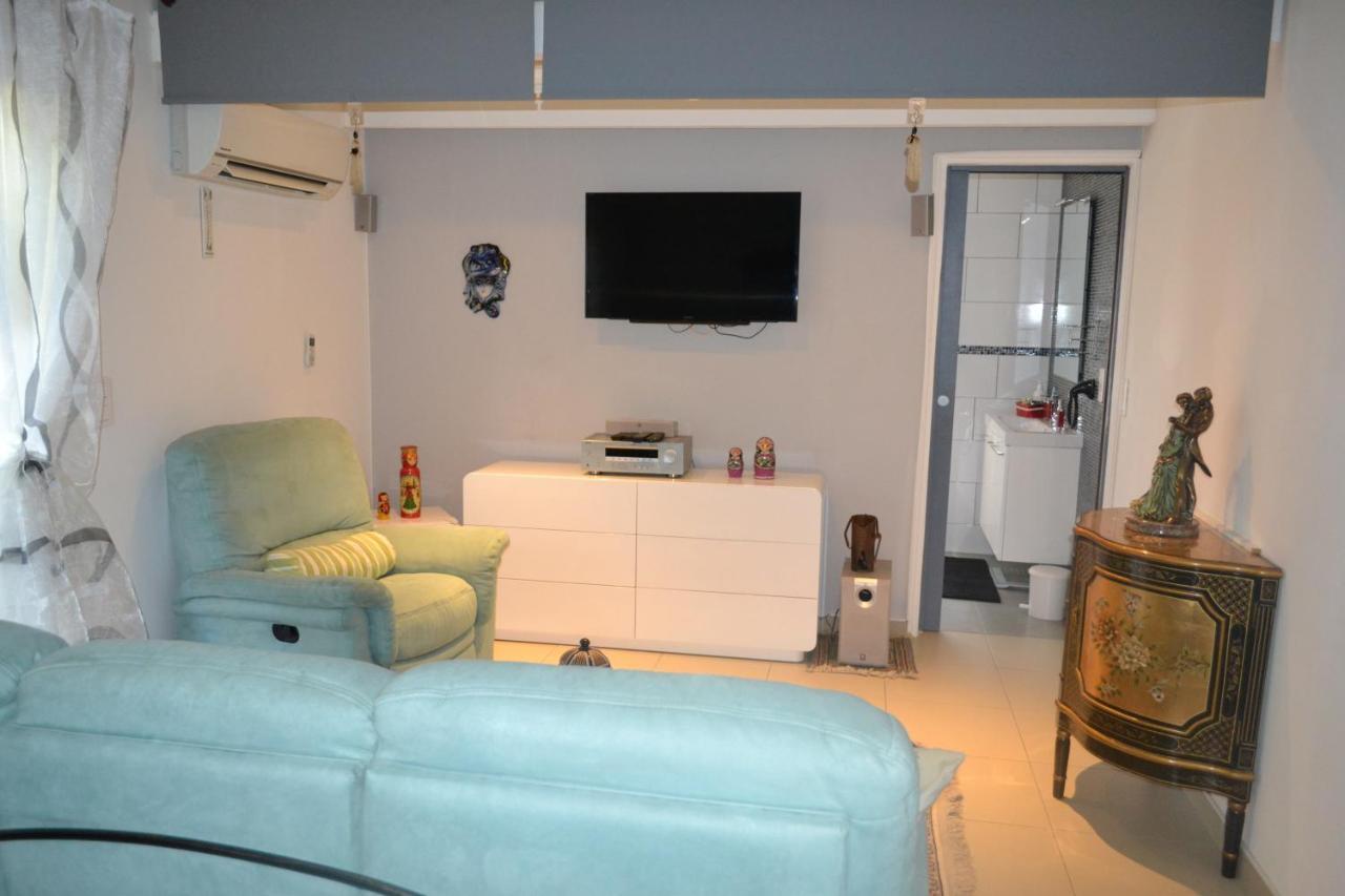 Suite 30 M2 Ideale Pour 2 Personnes Flassans-sur-Issole Luaran gambar