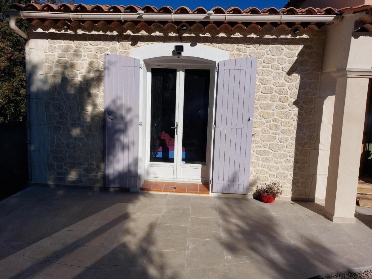Suite 30 M2 Ideale Pour 2 Personnes Flassans-sur-Issole Luaran gambar