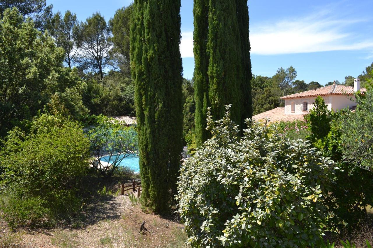 Suite 30 M2 Ideale Pour 2 Personnes Flassans-sur-Issole Luaran gambar