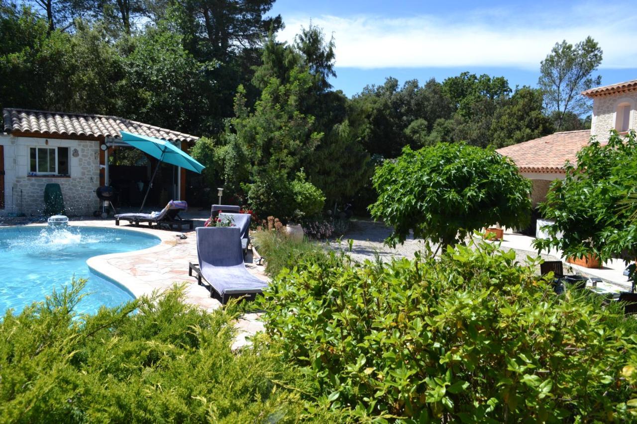 Suite 30 M2 Ideale Pour 2 Personnes Flassans-sur-Issole Luaran gambar